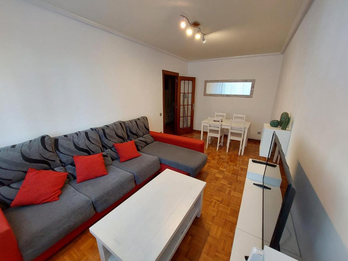 Piso Sencillo Y Acogedor Con Parking Gratuito Apartment Baranain Exterior photo